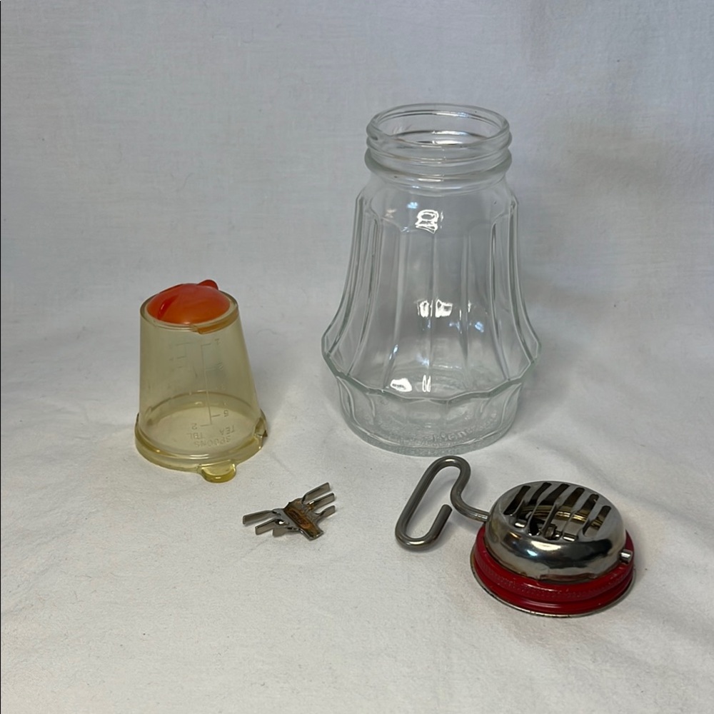 Federal Tool Corp. Glass Nut Chopper/Grinder w/ measuring cup - RARE find!